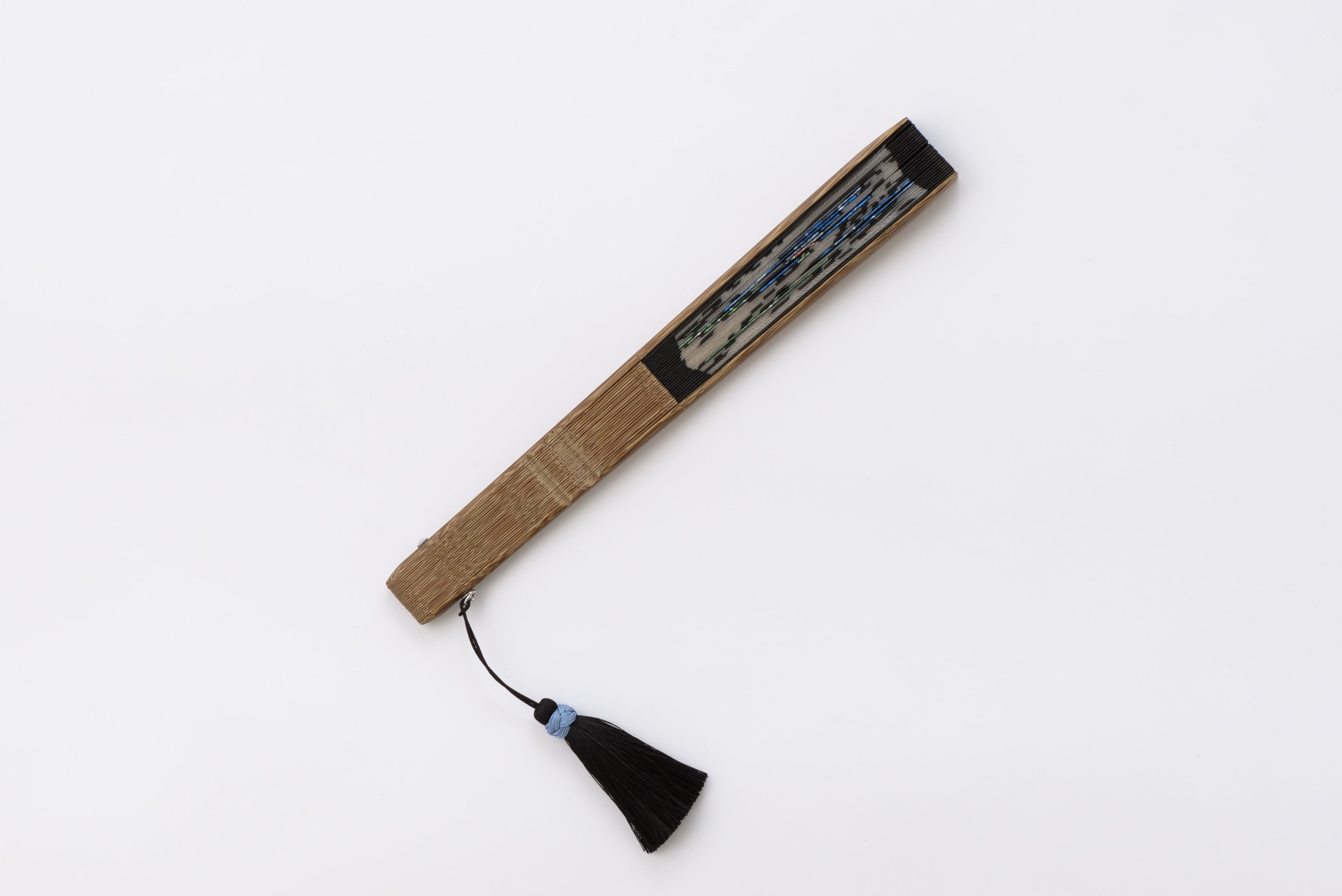 額透かし彫扇 紗月 蘭 黒 | 紗月扇 京都【オンラインショップ】 | 京