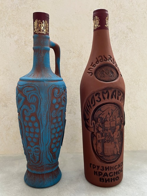 ジョージアワインサペラヴィ陶器ボトル(赤)フヴァンチカラ陶器ボトル(赤)ワインセット