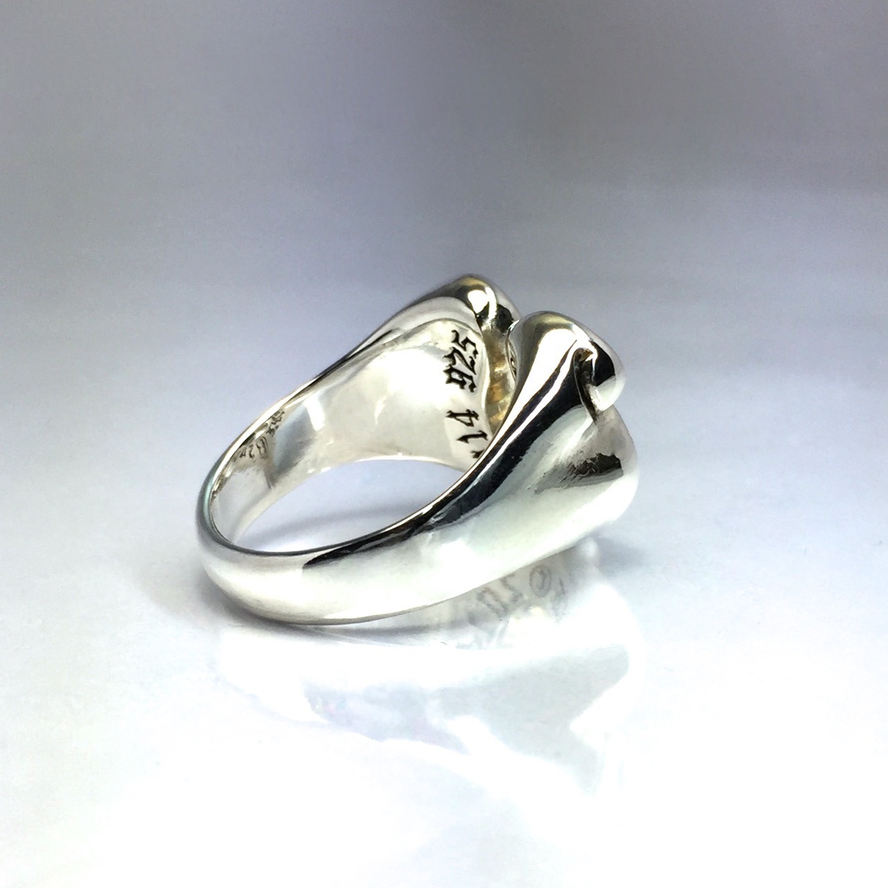 RHYTHMIC HORSESHOE RING with BLACK DIAMOND / リズミックホースシューリング・ブラックダイヤモンド