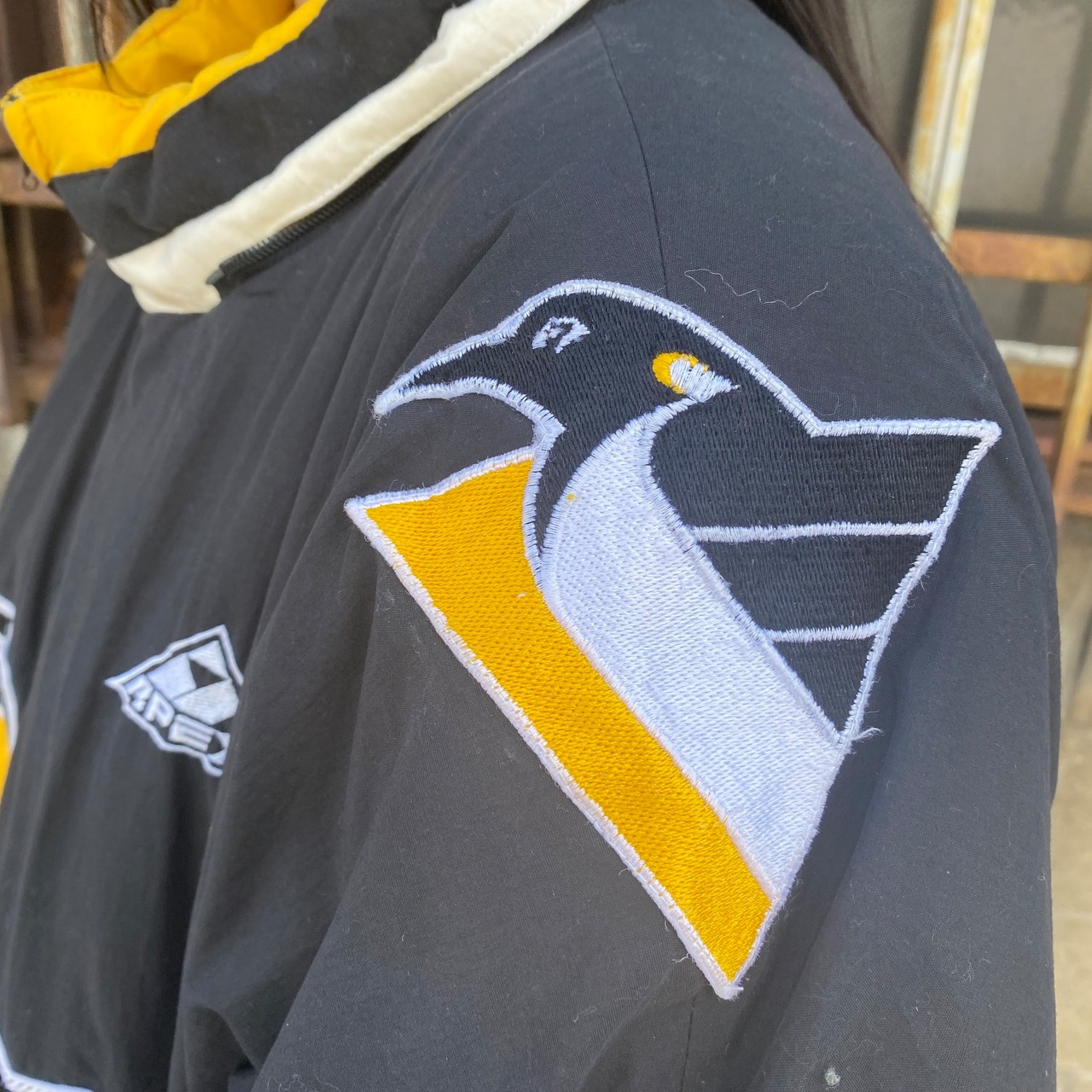 オフィシャル NHL ピッツバーグ・ペンギンズ チームロゴ 刺繍 中綿 