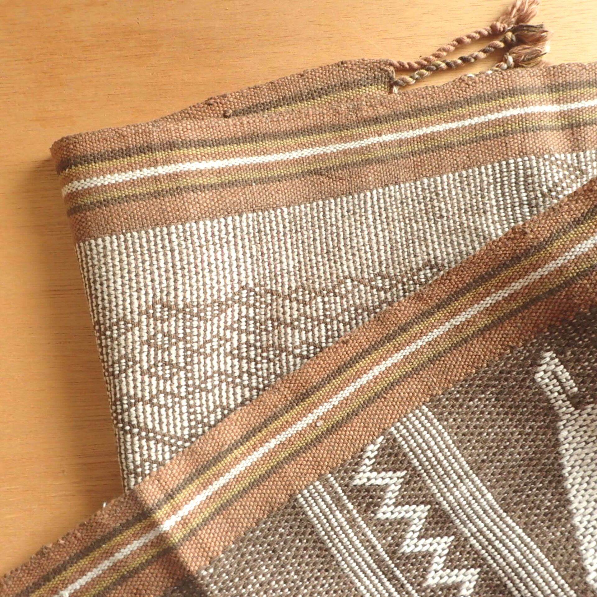 ラオス ンゲ族 手織りテーブルランナー | gururi