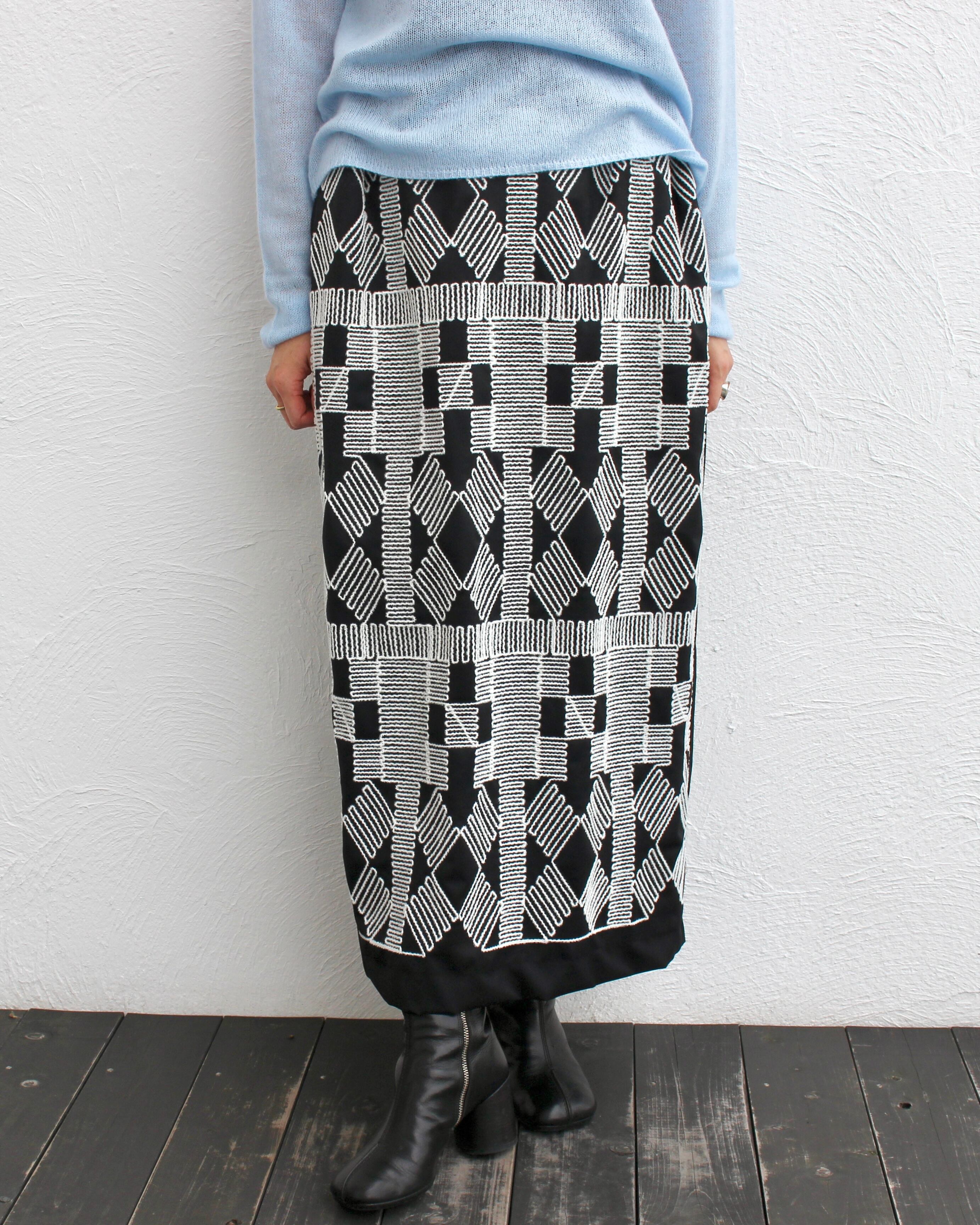 PANORMO/emboidery skirt