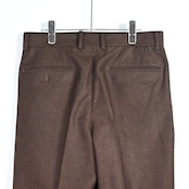INTERIM / INDIA WOOL CLASSIC HERRINGBONE WITH LEATHER PIPING 2-TUCK STRAIGHT SLACKS
