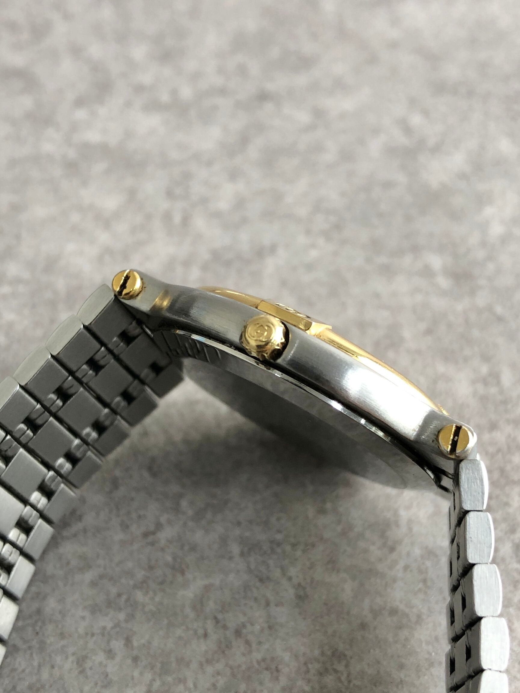 GUCCI グッチ 腕時計 シルバー ゴールド ステンレススチール