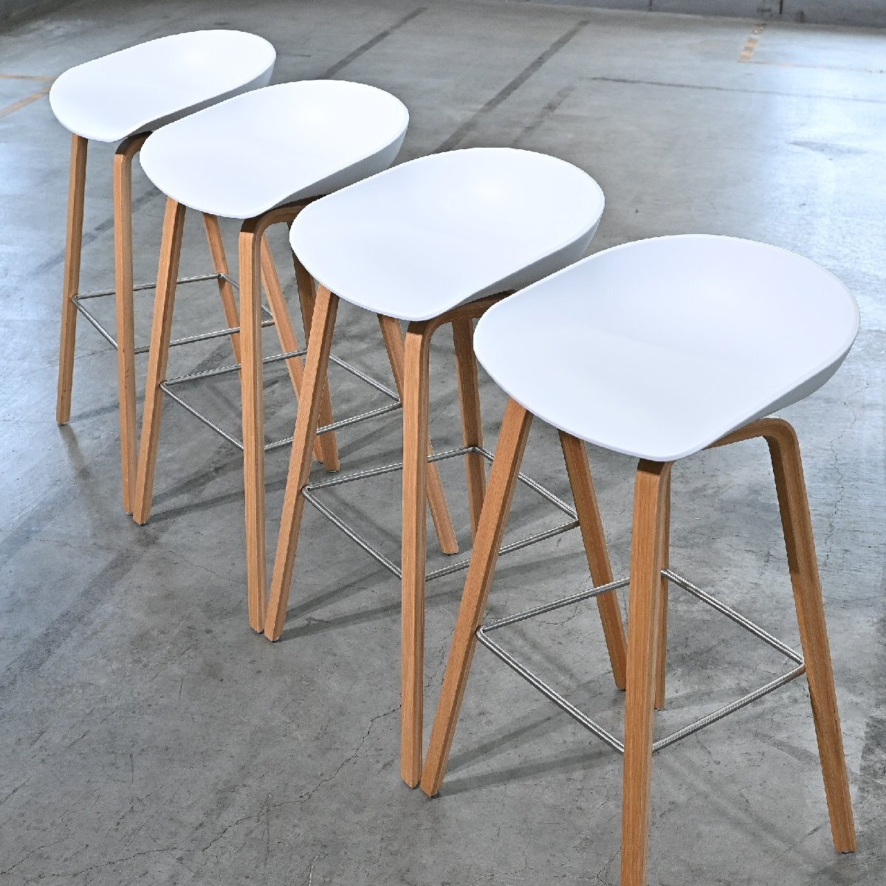 HAY 24万「ABOUT A STOOL/アバウト ア スツール/AAS 32」カウンターチェア 4脚セット ヒー・ウェリング ビーチ材 リビング カフェ ヘイ【中古家具/中古インテリア/USED家具ユーズド家具/リサイクル】