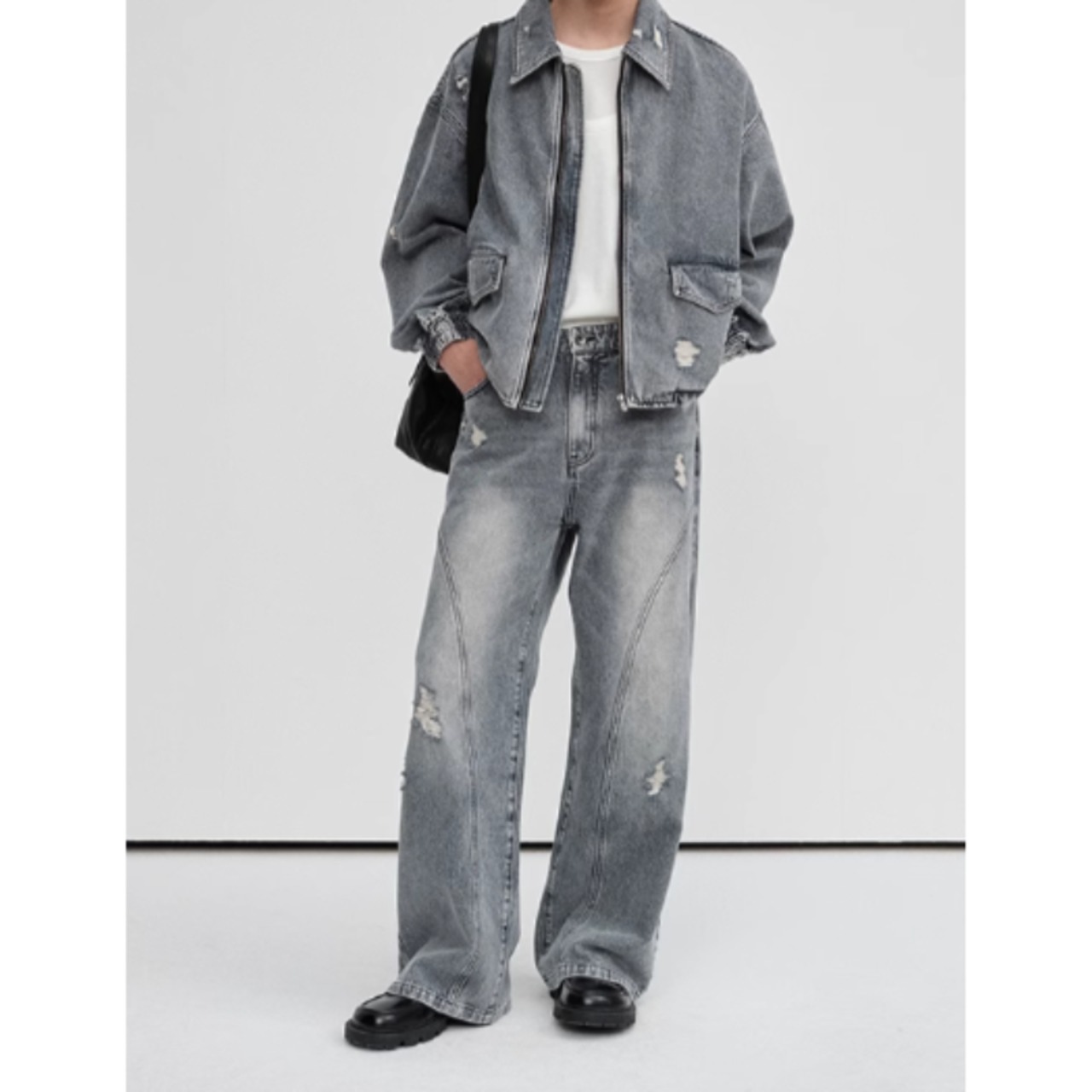 イレギュラークラッシュユーズド調デニム　0895