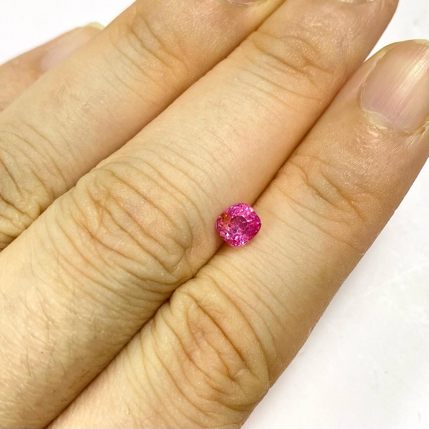 艶やかな　サファイア