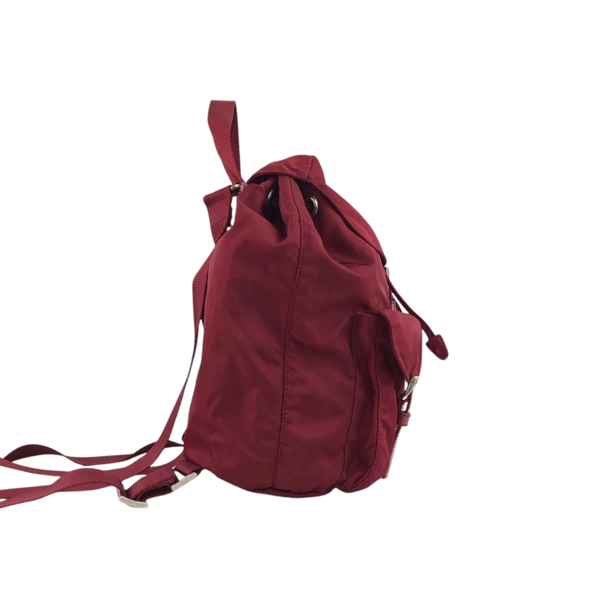 PRADA プラダ　リュック　バックパックナイロンバッグ　三角ロゴ　レッド プラダ PRADA リュックサック バッグパック ナイロン レッド 三角ロゴ