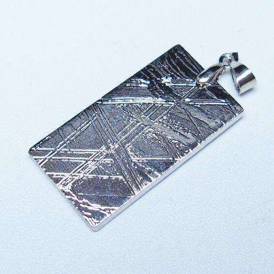 ギベオン ペンダント 隕石 メテオライト 一点物 おまかせ便 112-13445