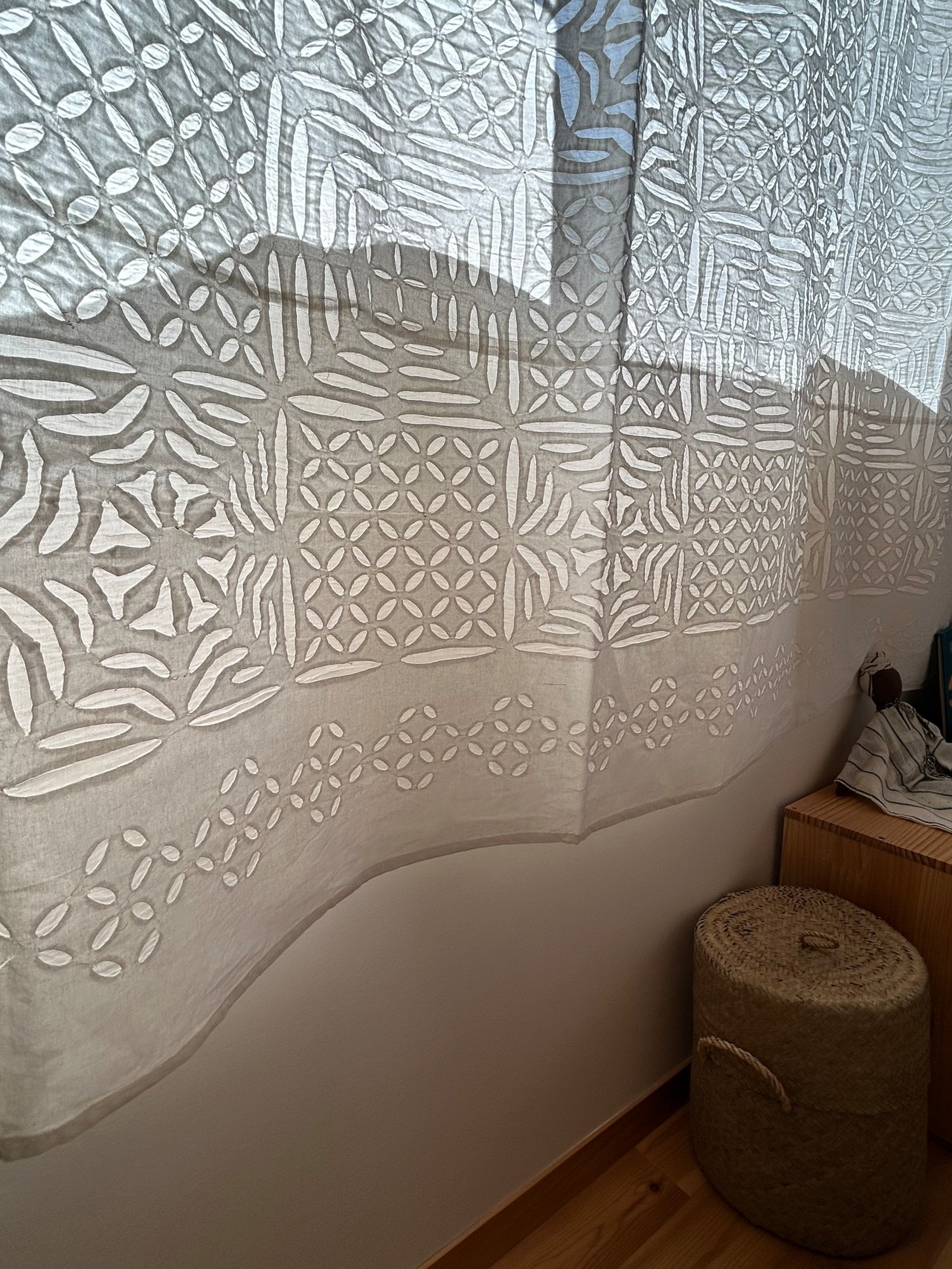 しかく カットワークキルト NO.1  マルチクロス インドの手仕事