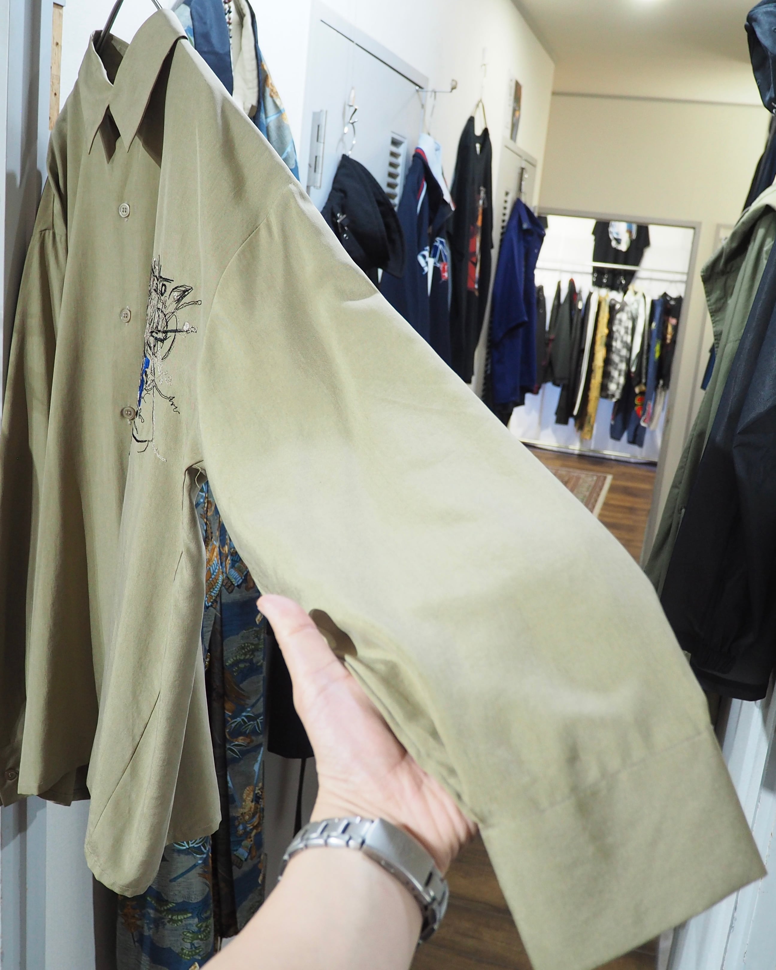 1980 - 90s " GOOUCH " Geometric Art Embroidery vintage Drape loose Silk shirt