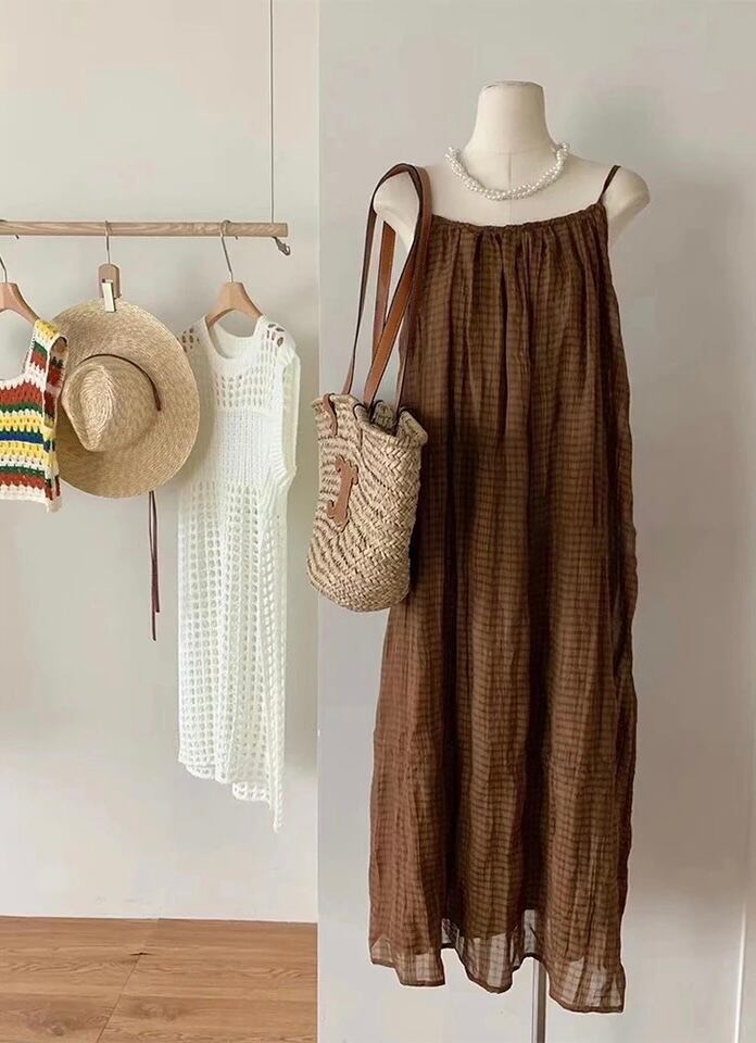 プリーツブラウンワンピース