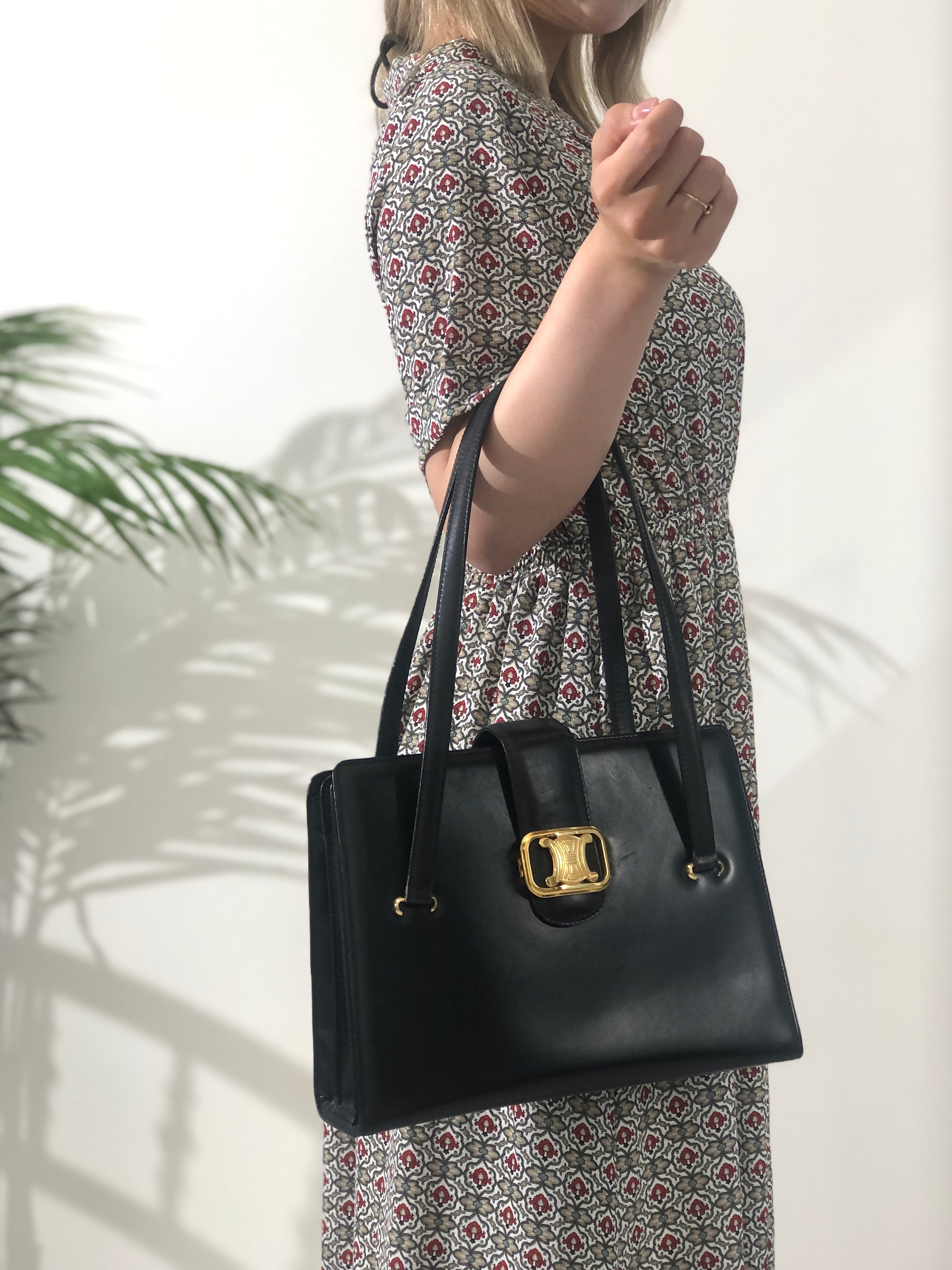 CELINE セリーヌ トリオンフ レザー ショルダーバッグ ブラック