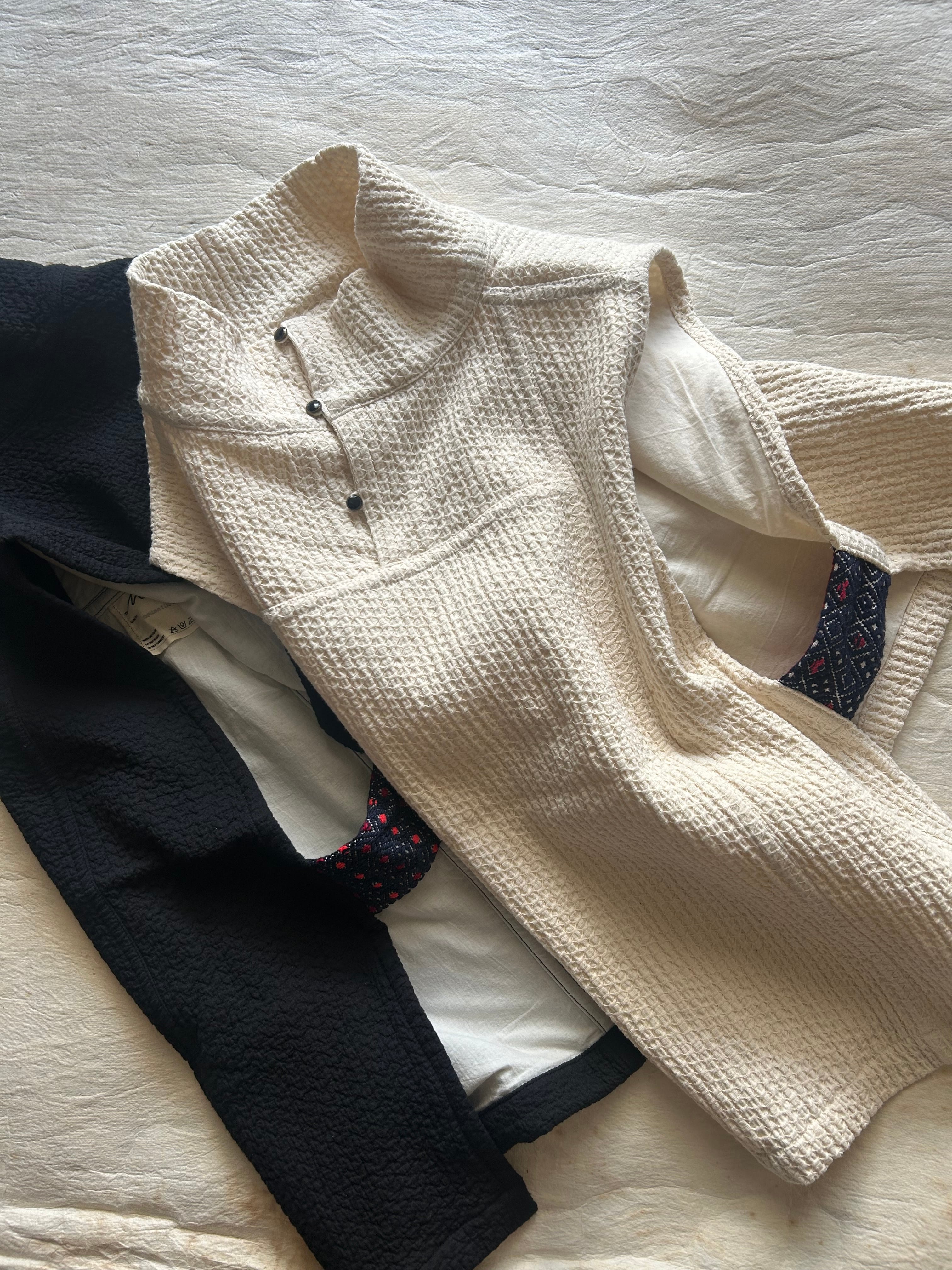 ハイネックショートベスト