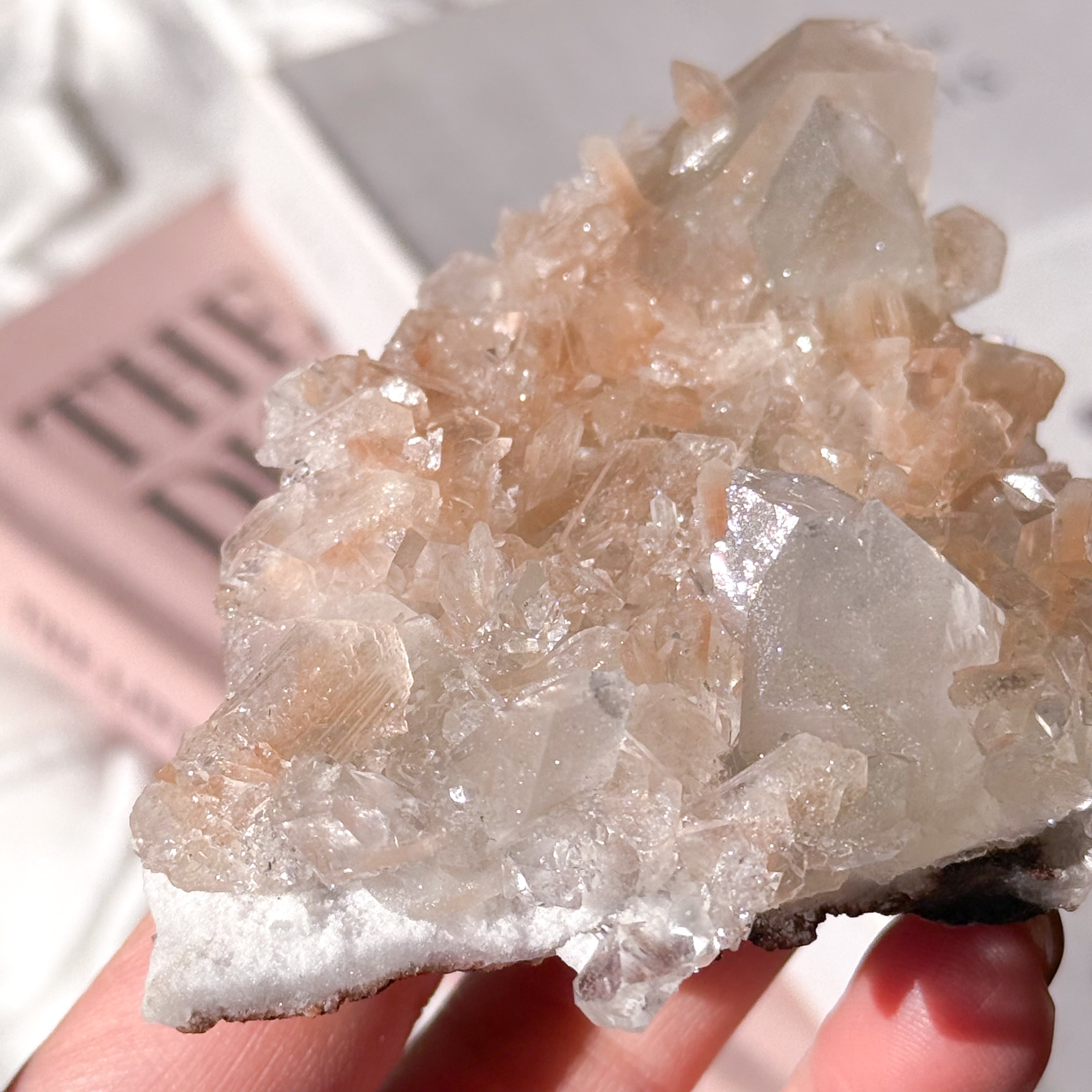 値下げ　高品質　ダイヤモンドアポフィライト　ピンクスティルバイト　原石　クラスタ Pink Stilbite & Apophyllite 3 ✧ ピンクスティルバイト