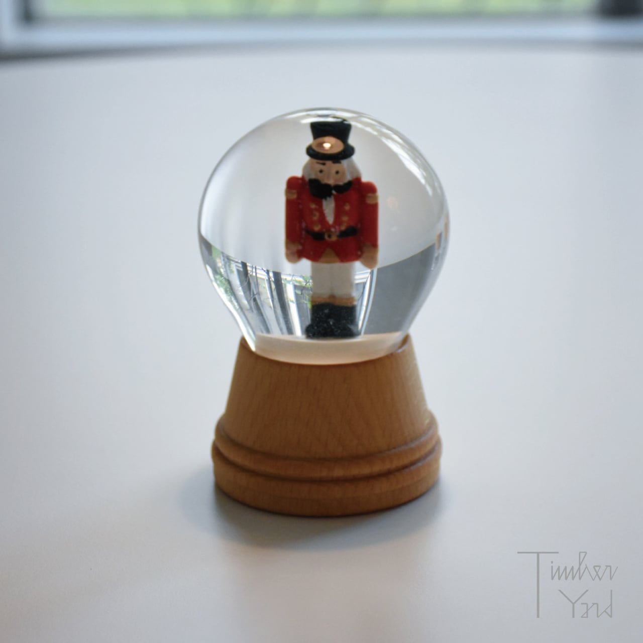 ジェリーキャット スノードーム（スノーグローブ） hx1327samune.jpg