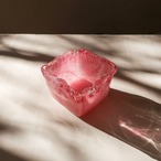 いちごのかき氷のような花瓶