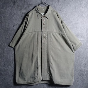 "LANDHAUS" EURO Olive Flower Reindeer Design Tyrolean Shirt