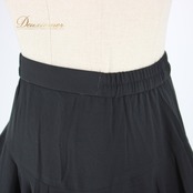 社交ダンス 衣装 スタンダード スカート レッスンウェア オールシーズン 黒 ブラック系 U:NA ユーナ シンプル 無地 フォーマル 練習着 上品 エレガント カジュアル フレアスカート ダンスウェア 舞台衣装 ショート丈 幅広デザイン 軽量 伸縮性あり 女性用 おしゃれ 体型カバー コンフォート