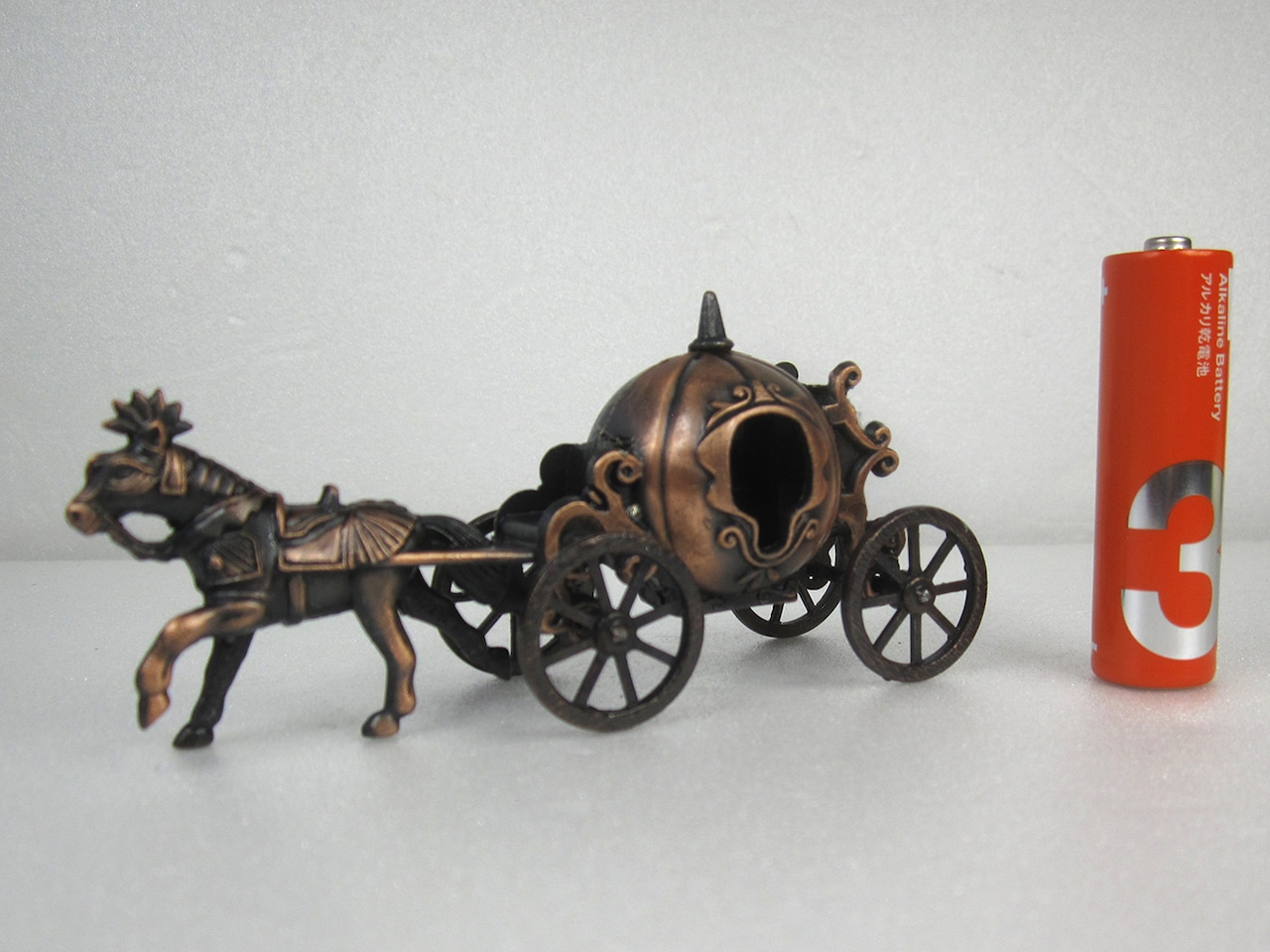 193039-18　アンティーク鉛筆削り シンデレラ馬車