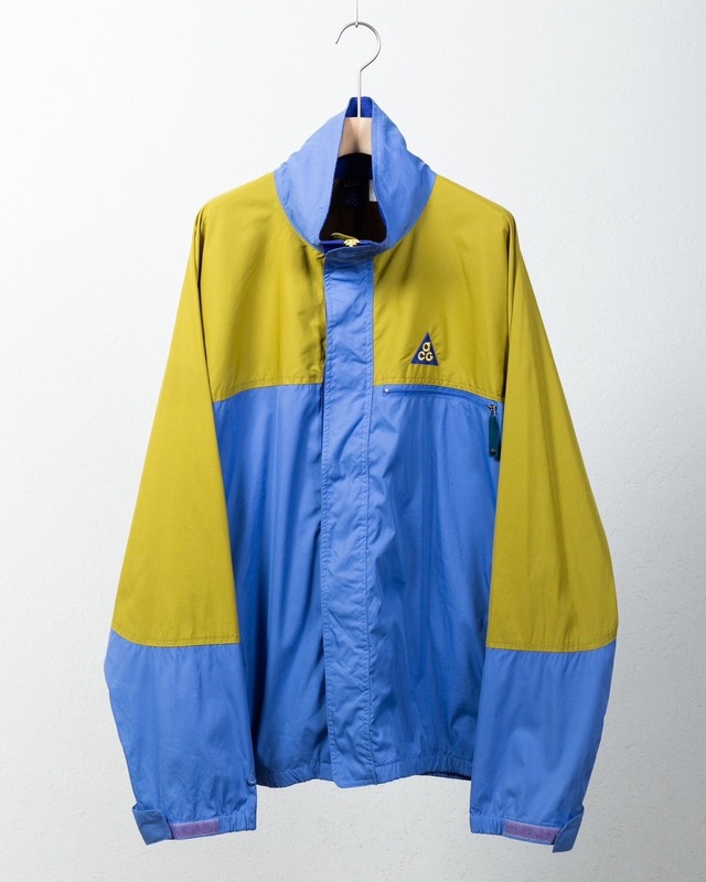 "NIKE ACG" fly-front high neck jacket