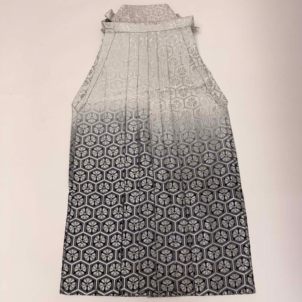 袴 行灯袴 男袴 2L size 紐下丈91.5cm 男性用袴 黒 白 銀 成人式袴 中古 5316