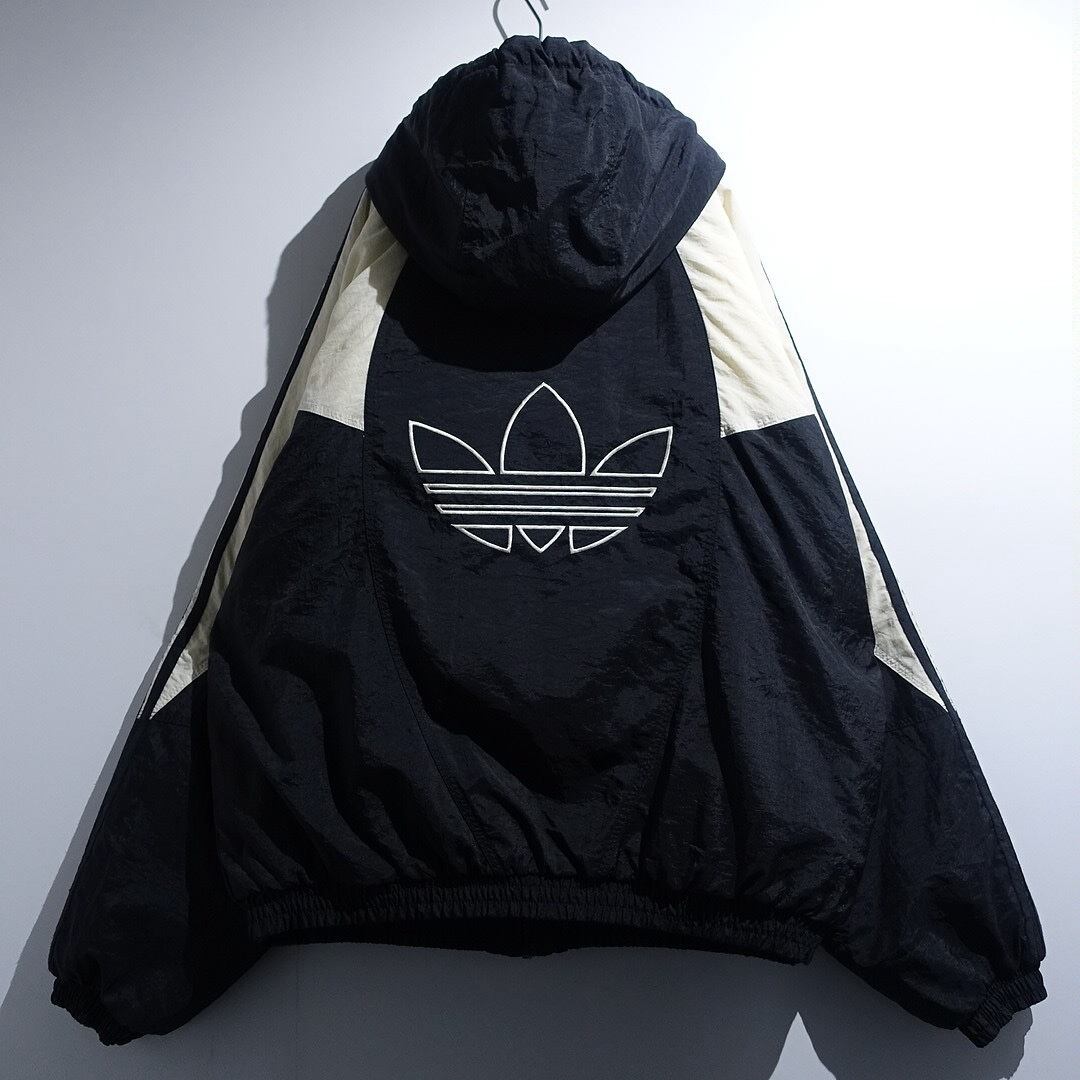 90s “adidas” Blcak White Logo & 3 Stripe Design Padded Nylon Blouson
