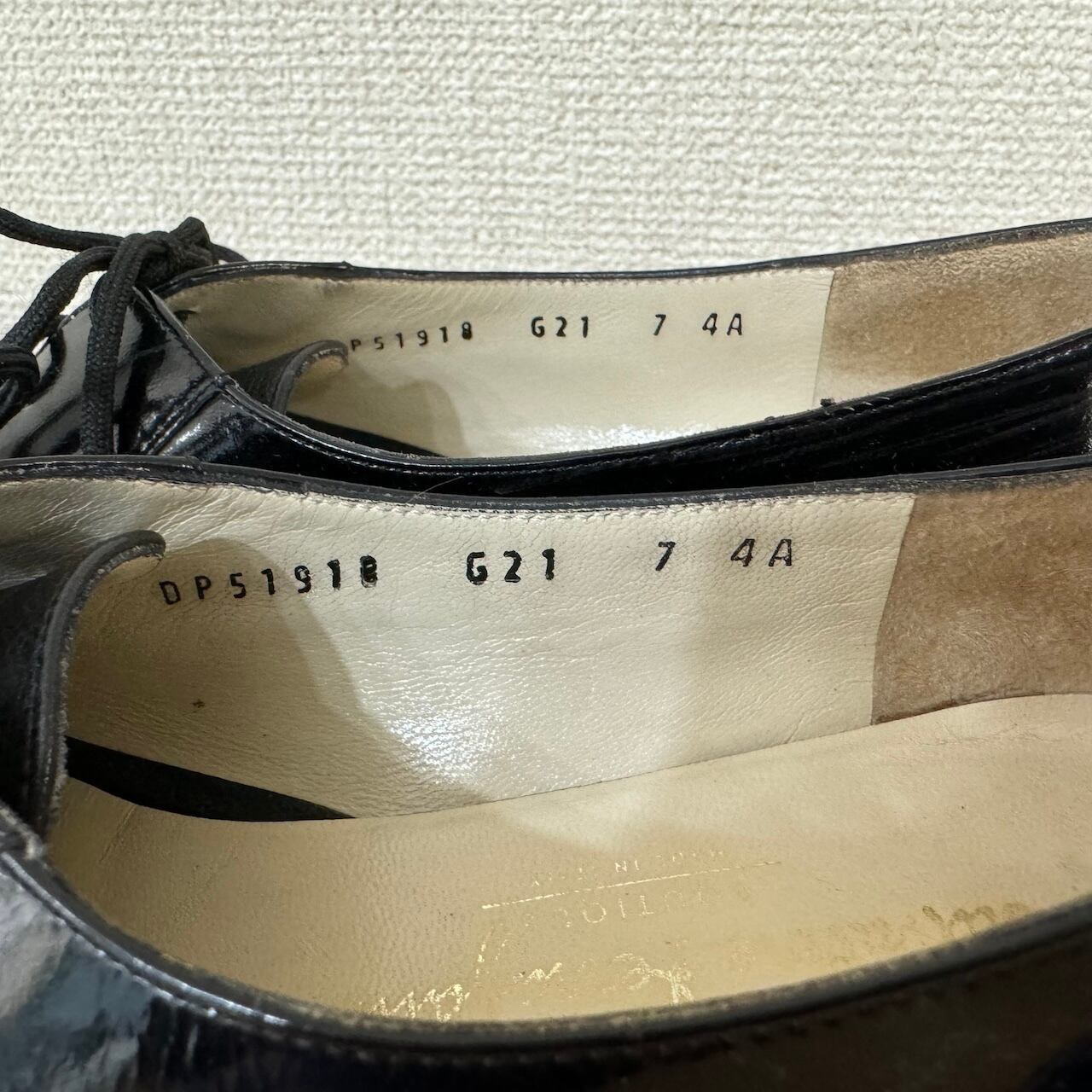 フェラガモ リザード×エナメル 黒紐靴 7 4A 使用感あり | cinderella shoes
