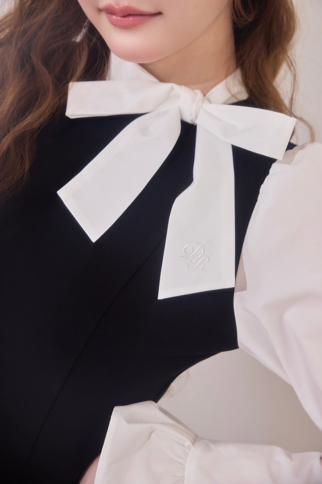 classical ribbon docking onepiece(black) | Désir et Raison