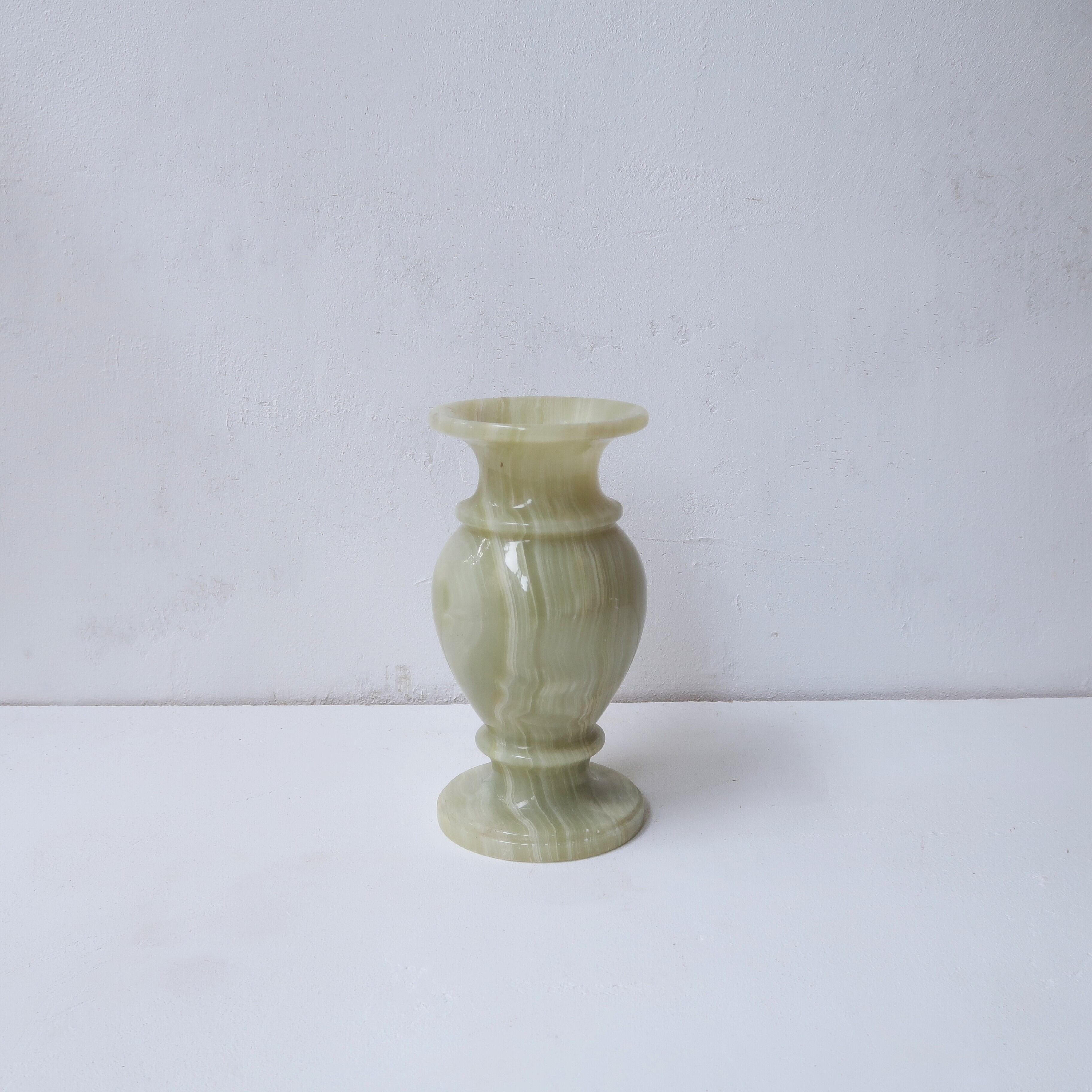 グリーンの石の花瓶 | SUISUI