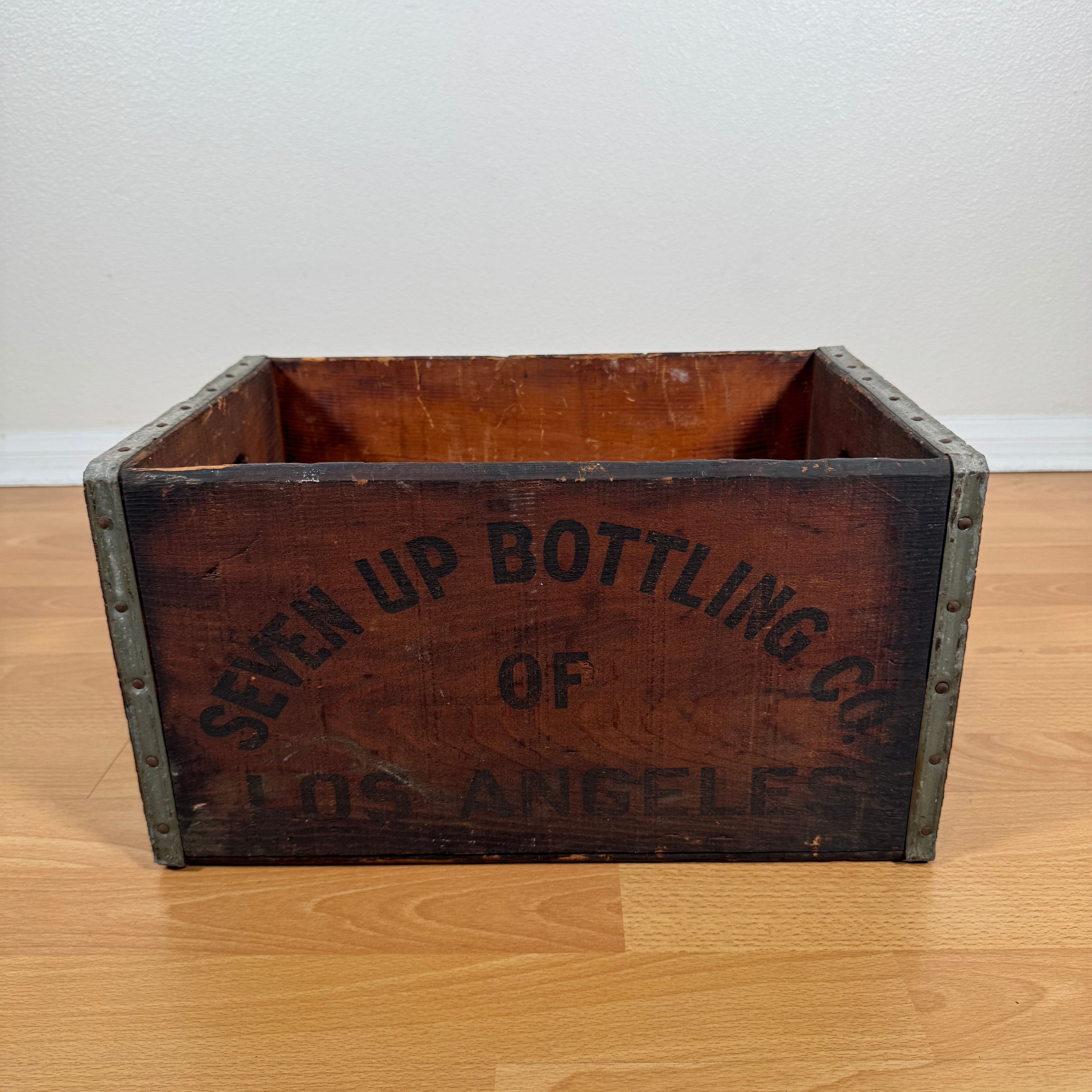 1865【1967年製】ビンテージ 7UP（セブンアップ） 木箱 / ウッド