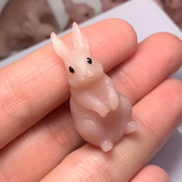 5.ピンクオパールうさぎ・インテリア