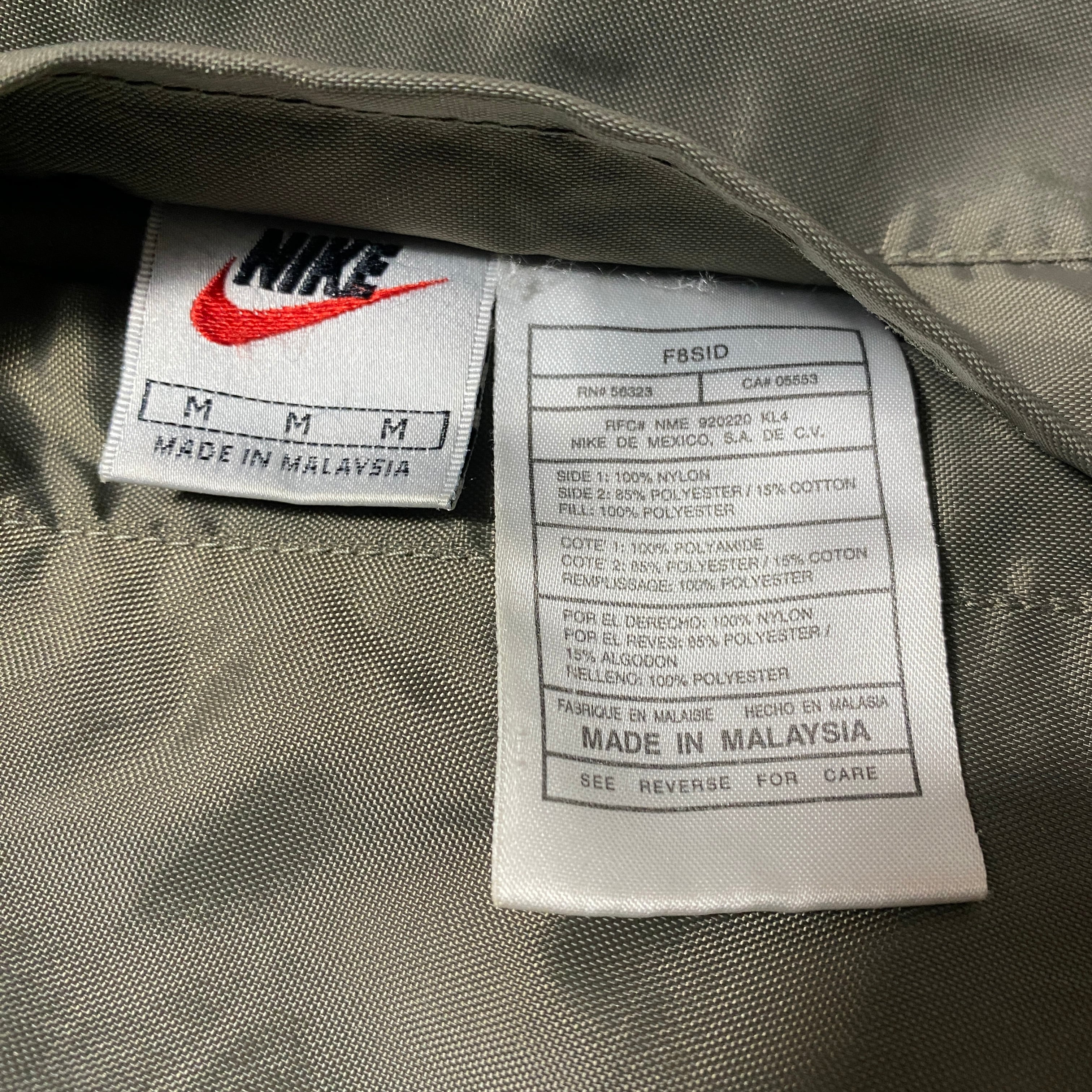 90's NIKE ナイキ 銀タグ スウォッシュ 刺繍ワンポイント バックロゴ