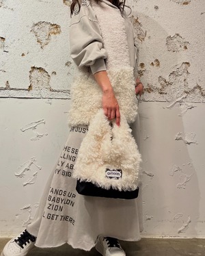 リズレイ RISLEY risley トライアングルファーBAG