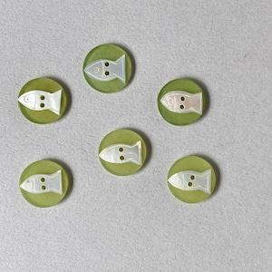 シェルさかなラウンド2穴ボタンS(15mm)