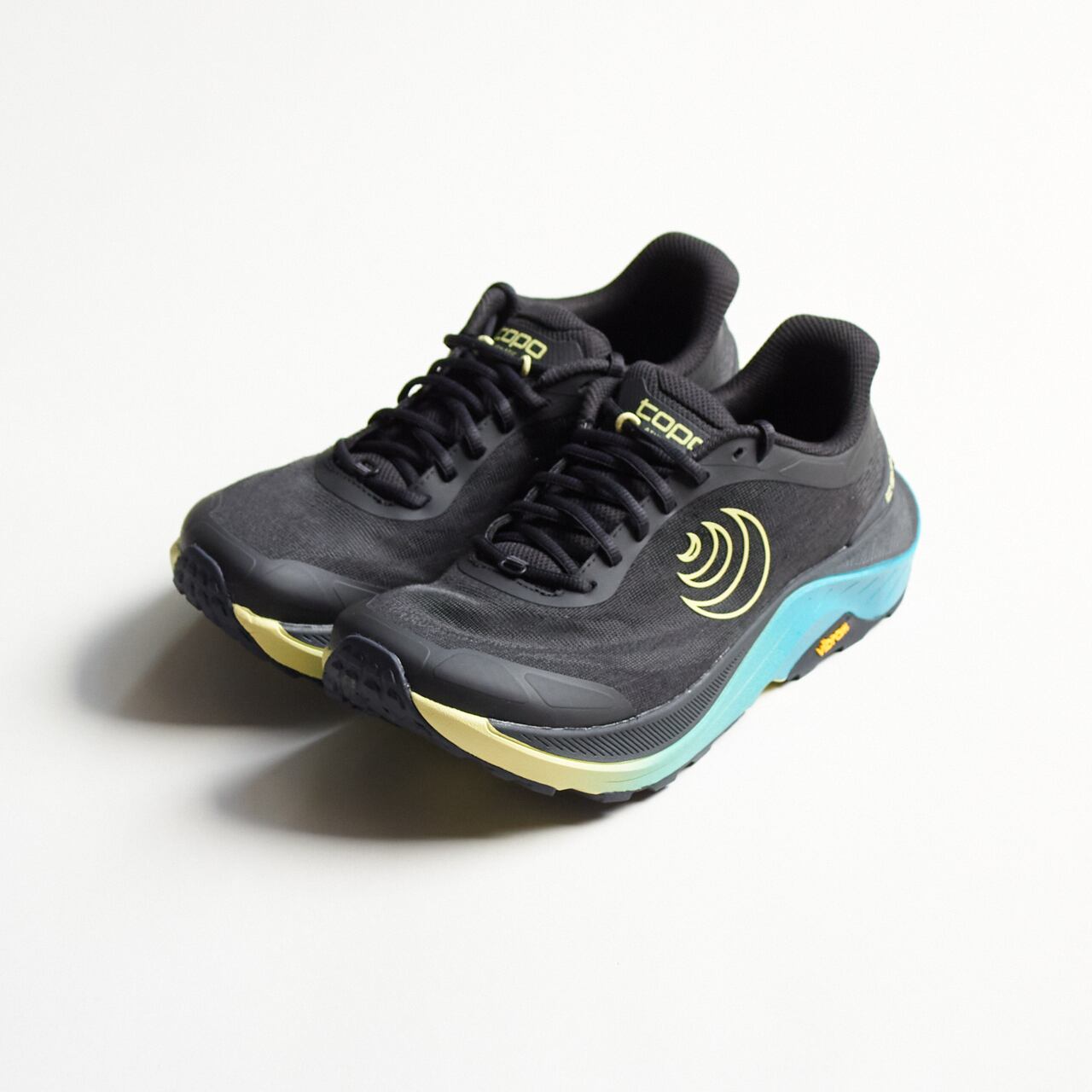Topo Athletic(トポ アスレチック)ULTRAVENTURE 4 -Black/Lime(WOMEN)ウィメンズトレイルランニングシューズ