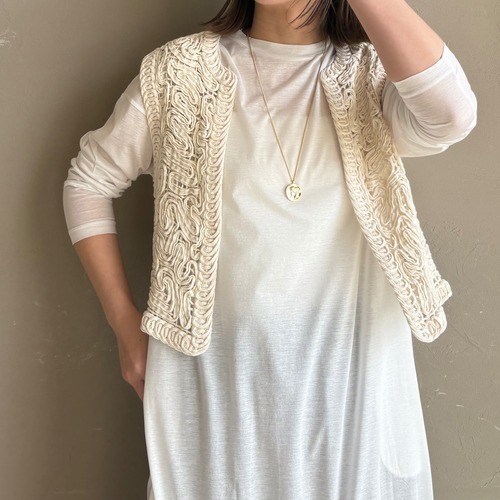 【 cafune;】透かし編みジレ