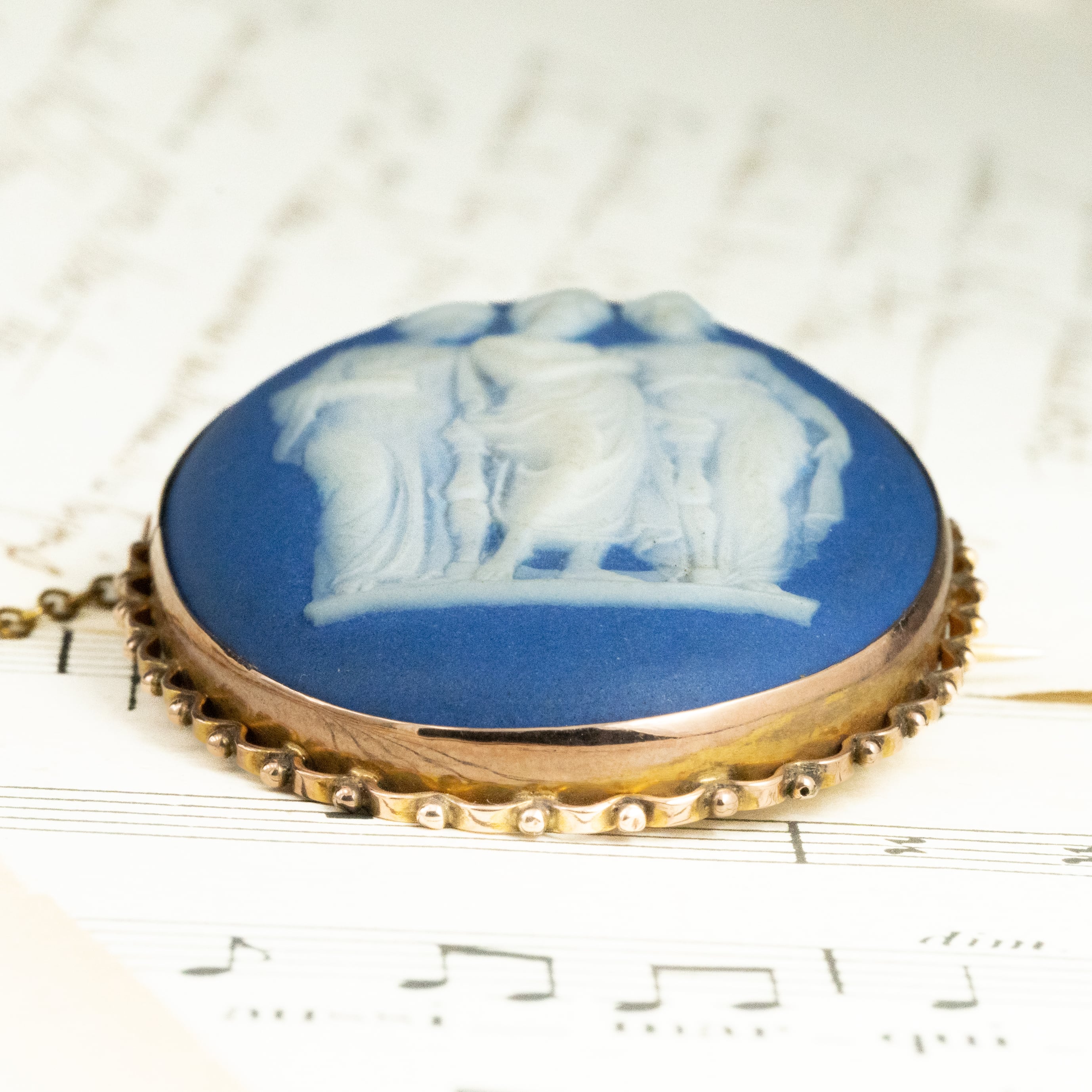 K9イギリス ウエッジウッド wedgwood ヴィンテージ カメオ ブローチ