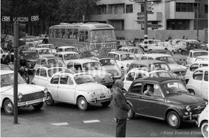 1964年撮影　フィアット　チンクエチェント　FIAT 500 【321196401】