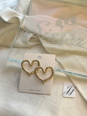 デザインピアス