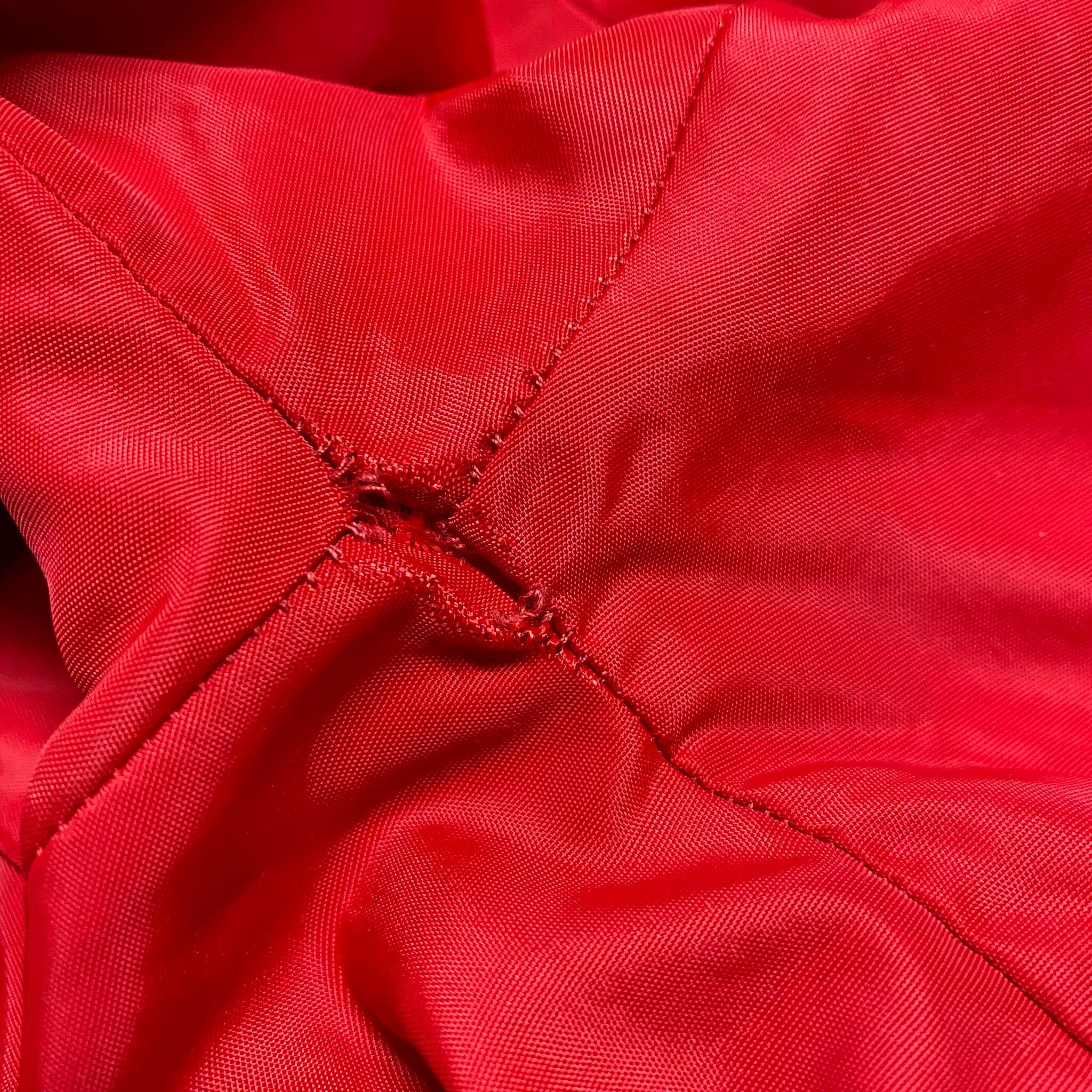 ジャケット　　黒　赤　ワッペン刺繍　アームライン　フード付　ビンテージ