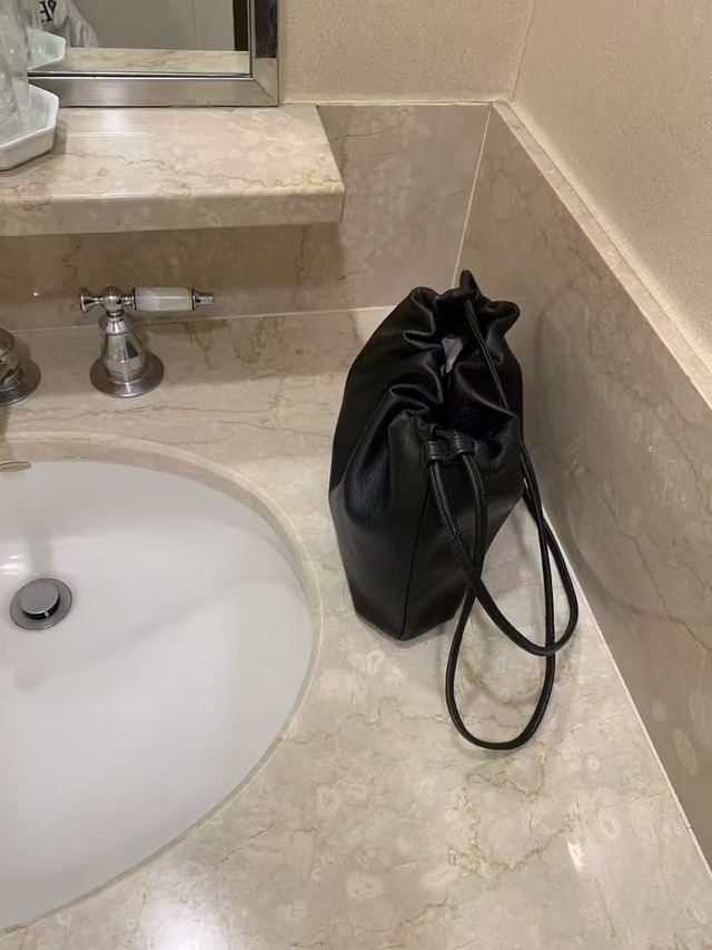 (fl lanel)  leather string bag <midium>