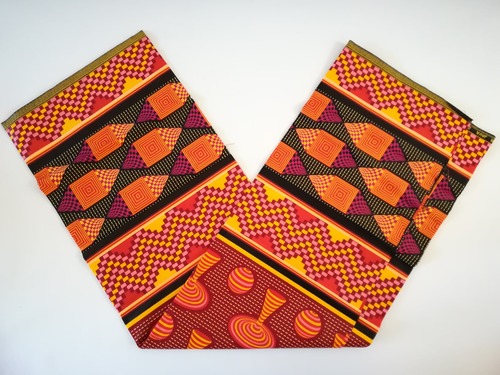 【西アフリカWAX布】ファンシー（裁縫用）０．５ヤード単位切り売り　