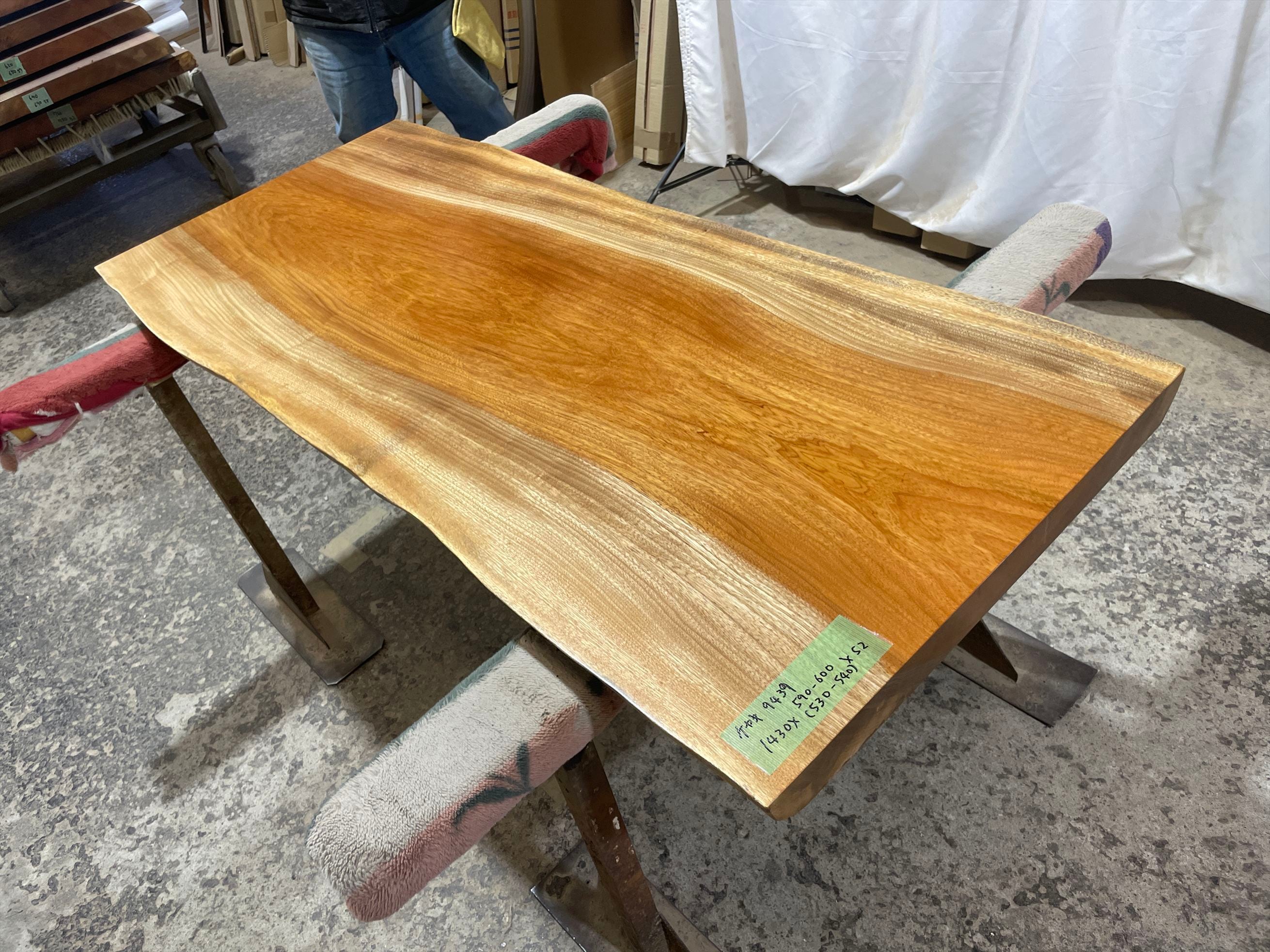 ケヤキ9439 欅 一枚板無垢 乾燥材 1430x590-600x52mm ローテーブル センターテーブル ダイニングテーブル カウンター
