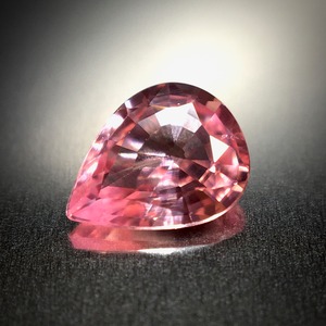 繊細にきらめく”睡蓮色” 0.5ct 天然 パパラチァサファイア