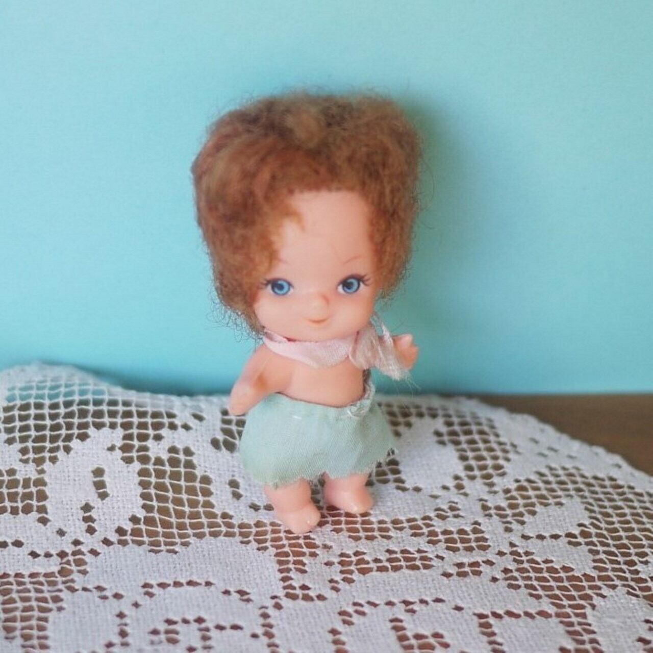 青い瞳の女の子 ラバードール ホンコンガール