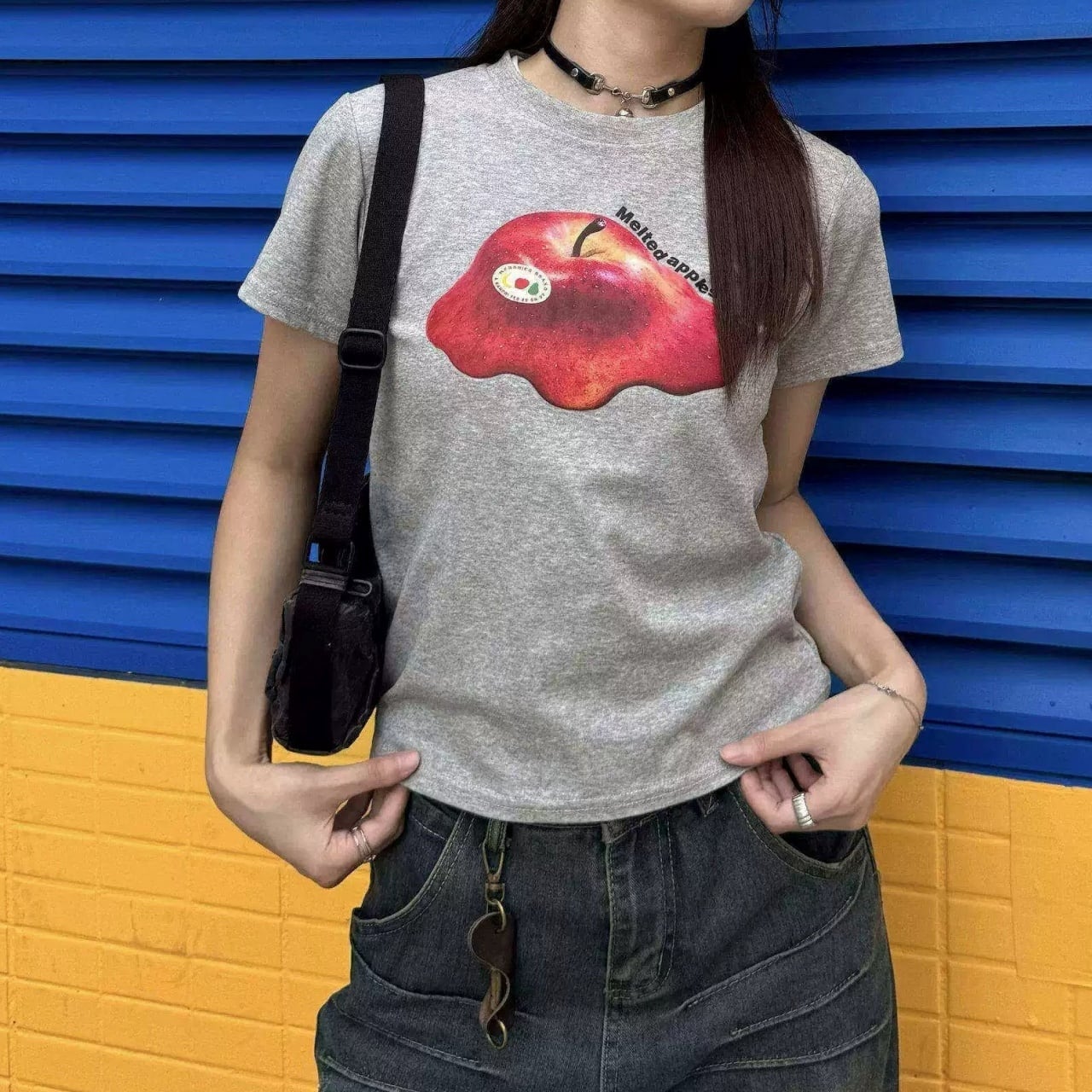 メルティングアップルグラフィックショートTシャツ 2col R02453