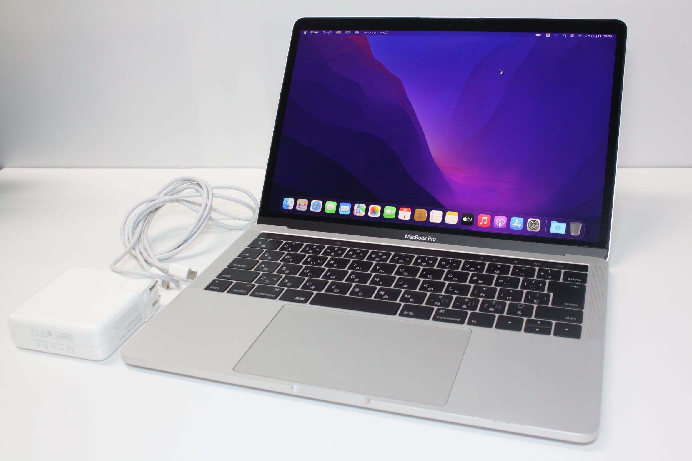 MacBook Pro（13インチ,2016,Thunderbolt 3ポートx 4）256GB/8GB