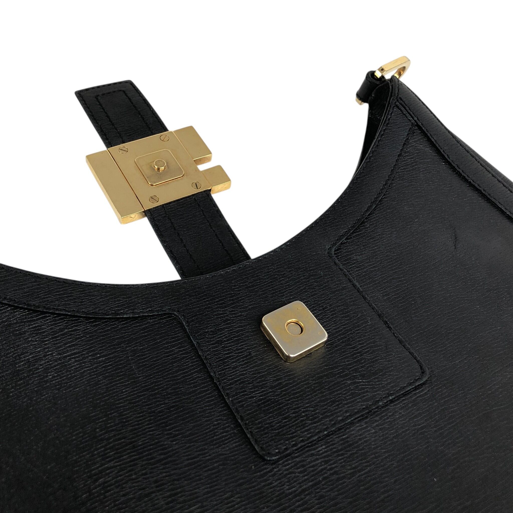 GUCCI グッチ ショルダーバッグ ブラック Gモチーフ レザー ワン