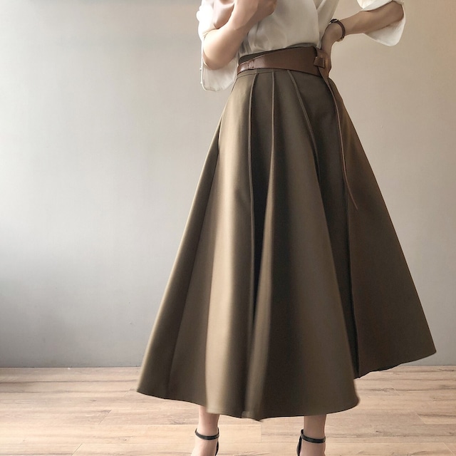 flare tuck skirt N10568